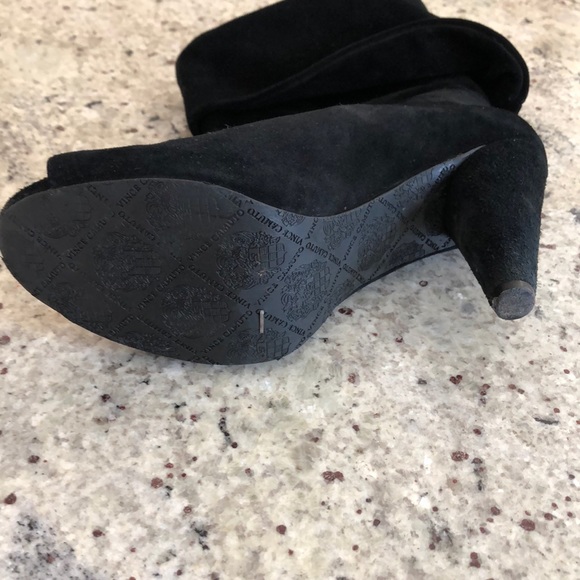 Vince Camuto black suede slouchy peep toe booties Size 8 - Picture 6 of 9
